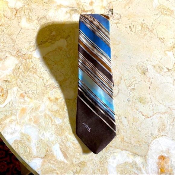 Vintage Louis Feraud Paris Tie - Picture 3 of 8